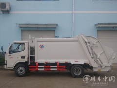 广西桂林东风6方压缩垃圾车环卫局采购10台