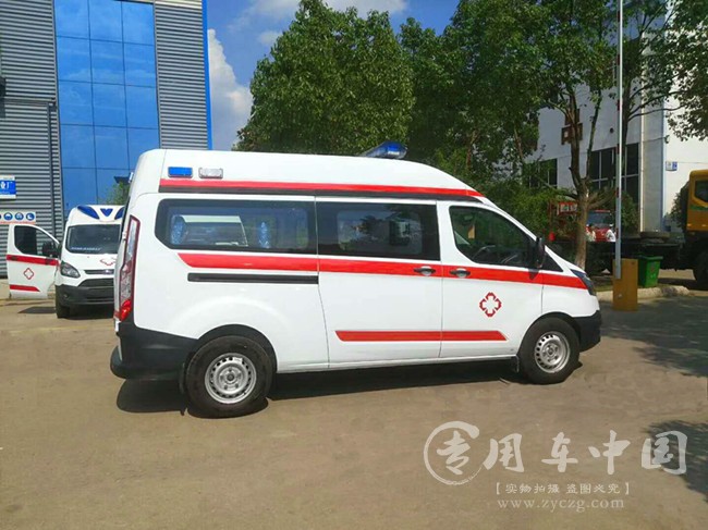 V362新全顺监护型救护车