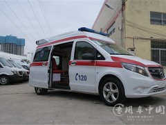 120奔驰救护车发往黑龙江急救中心