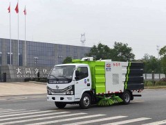 国六东风多利卡D6 5.5方扫路车怎么选配 扫路车评测