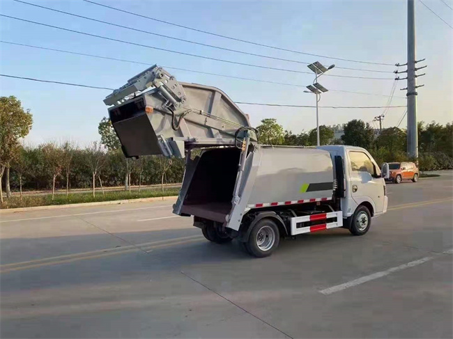 东风3吨压缩式垃圾车