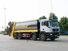 湖南株洲市政招标一台25方压缩式垃圾车今日进行交车仪式