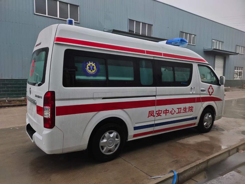 福田G7负压救护车