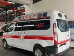 南京浦口区中心医院4月初在我厂购买一台监护福特救护车今日完工