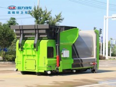 哈尔滨大庆市宏亚小区物业订购一台15方移动压缩垃圾站今日发车