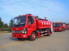 安徽合肥东风多利卡5吨消防洒水车交付使用
