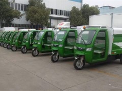 10台乡镇用2.5方小型电动垃圾车检验完毕，单台售价6500元发往贺州市