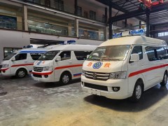 三辆福田120急救车已安装完负压功能设备，发往酒泉卫生院交车