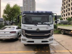 安庆一家环卫公司订购东风华神绿化洒水车