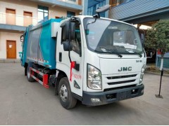江铃凯运压缩式垃圾车送往浙江台州，容积7立方，152马力