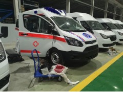 广东湛江全顺v362负压救护车正在生产中，三天后交车