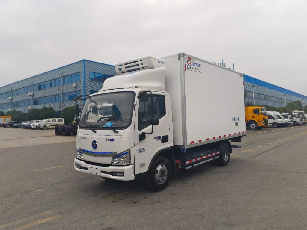 4.2米福田奥铃自动挡冷藏车