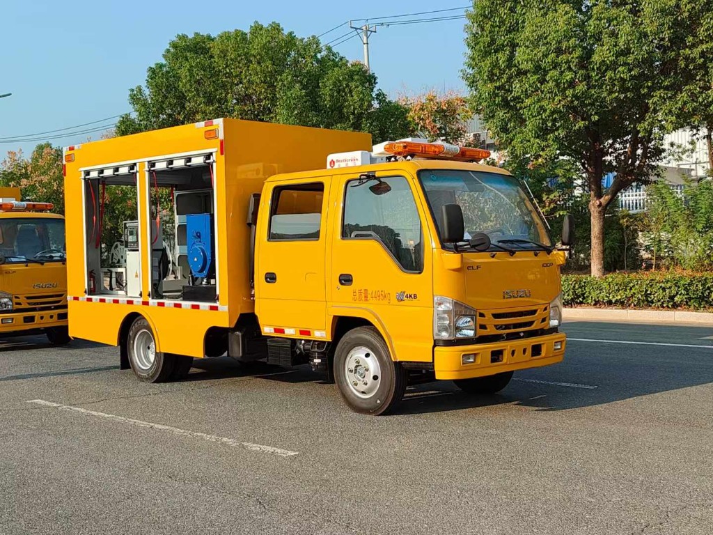 庆铃五十铃工程抢险救援车