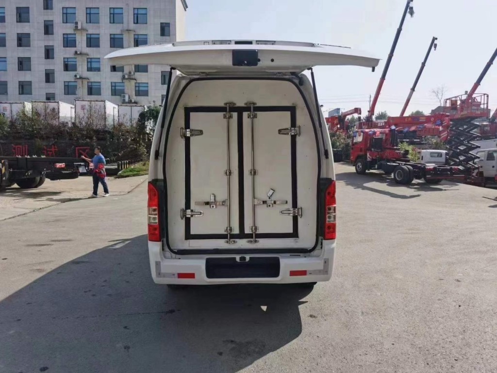 福田风景G9疫苗冷链车