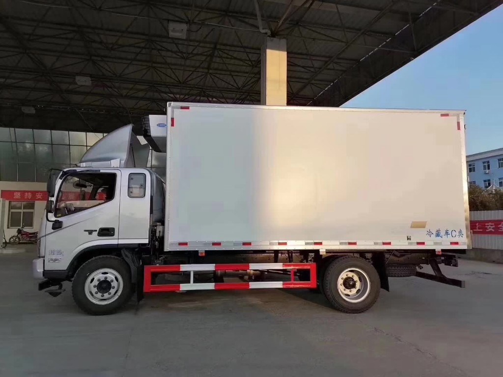 福田欧马可5.2米冷藏车