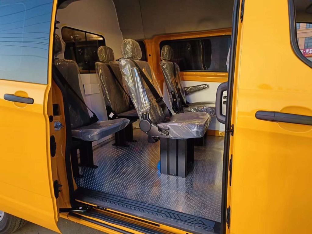 V362福特4-7人座抢修车