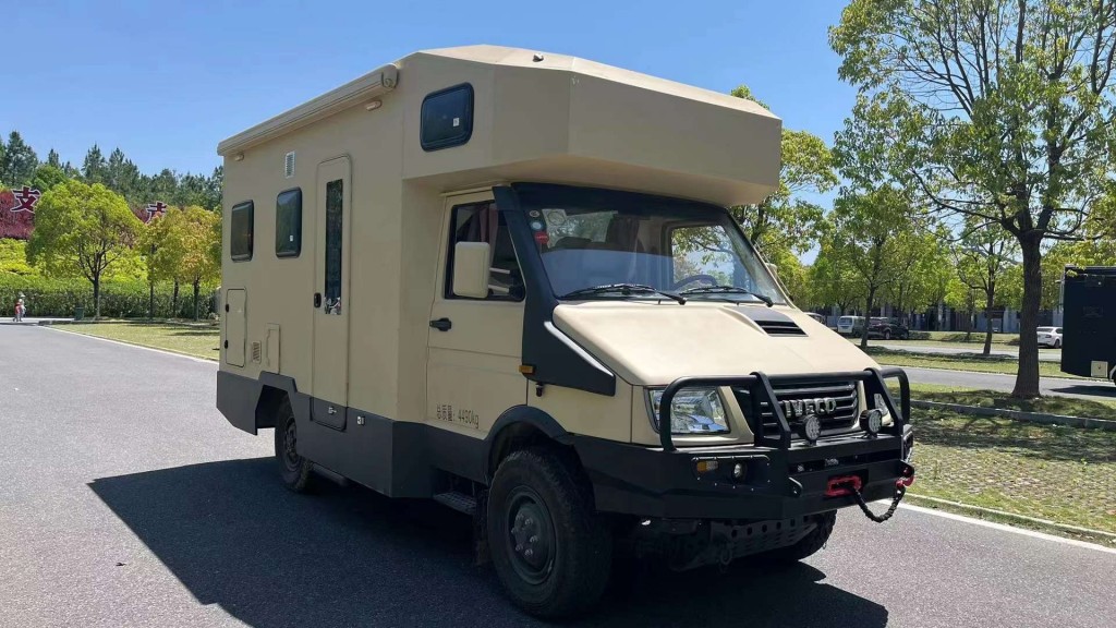 依维柯四驱越野救护车