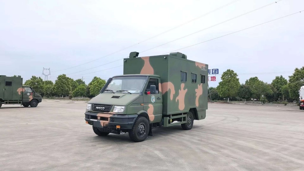 依维柯四驱越野救护车