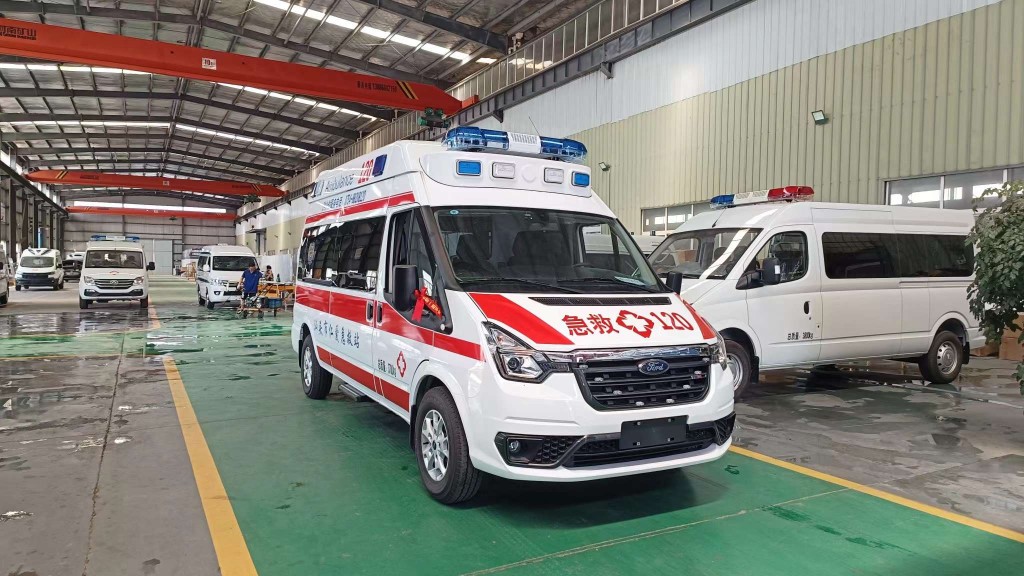 福特v348救护车