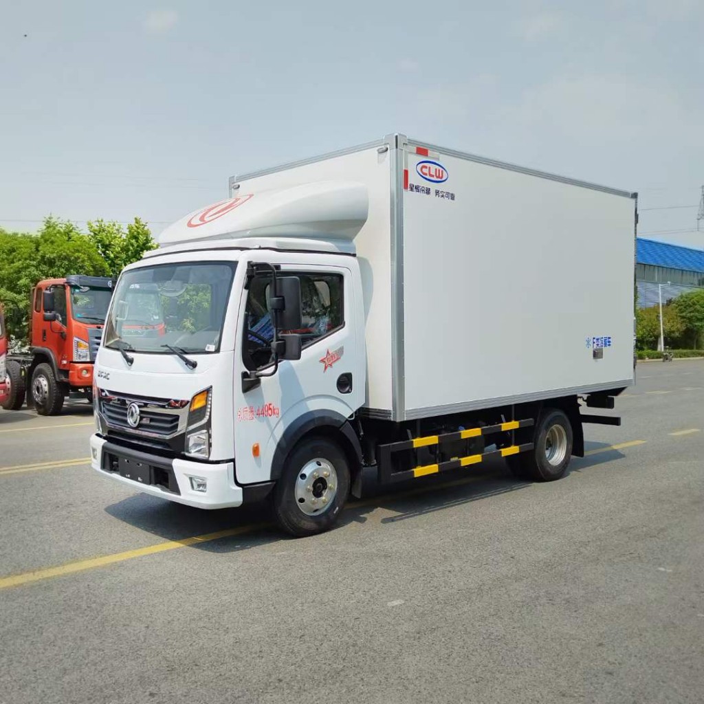 东风多利卡4米冷藏车