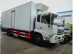东风天锦6.1米冷藏车