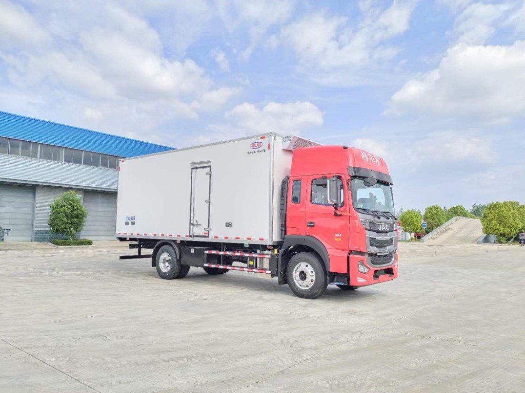 江淮格尔发6.8米冷藏车