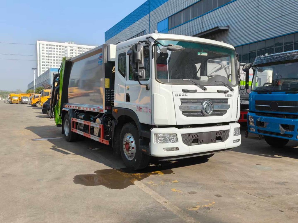 东风D9压缩垃圾车