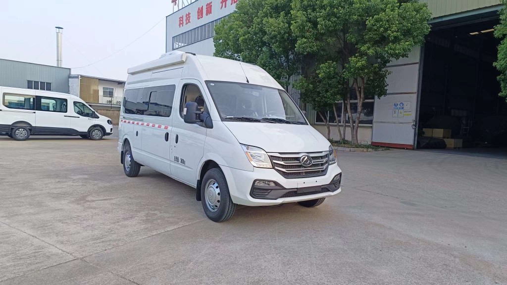 大通V90医疗救护车