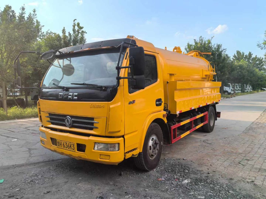 东风D6清洗吸污车