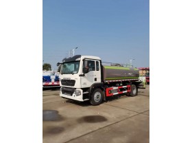 重汽12方喷雾抑尘车