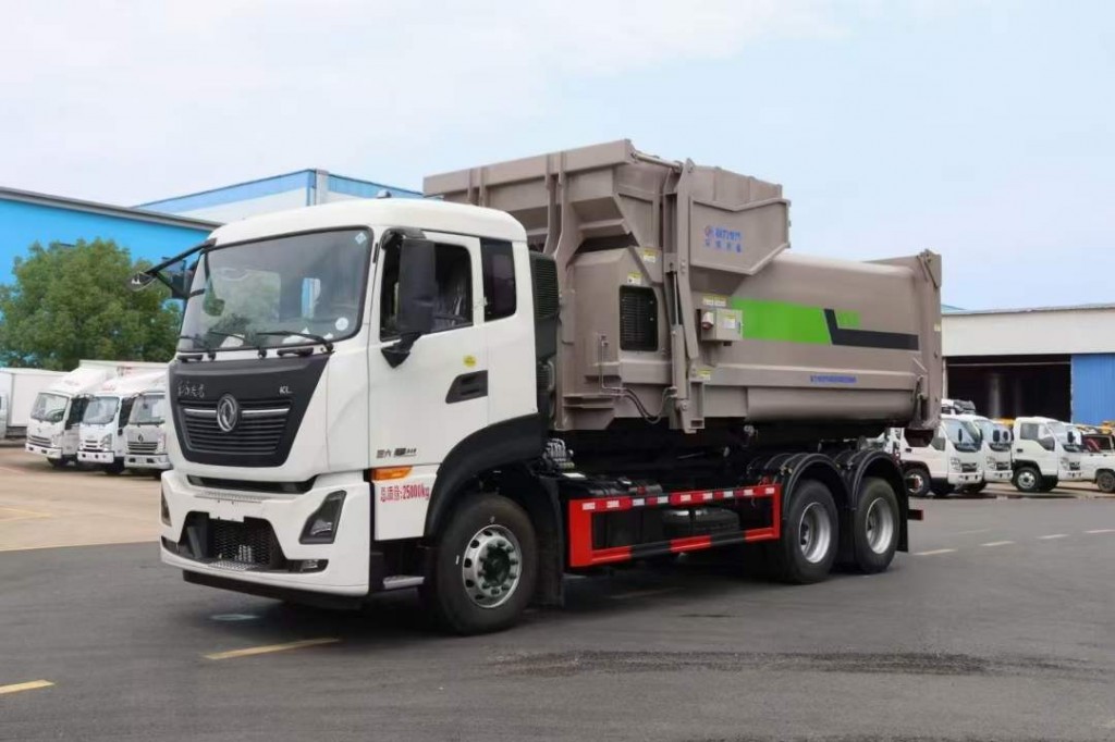 东风D9勾臂垃圾车
