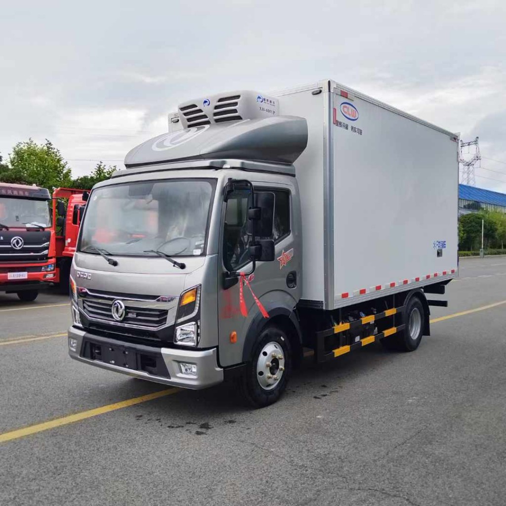蓝牌东风冷藏车