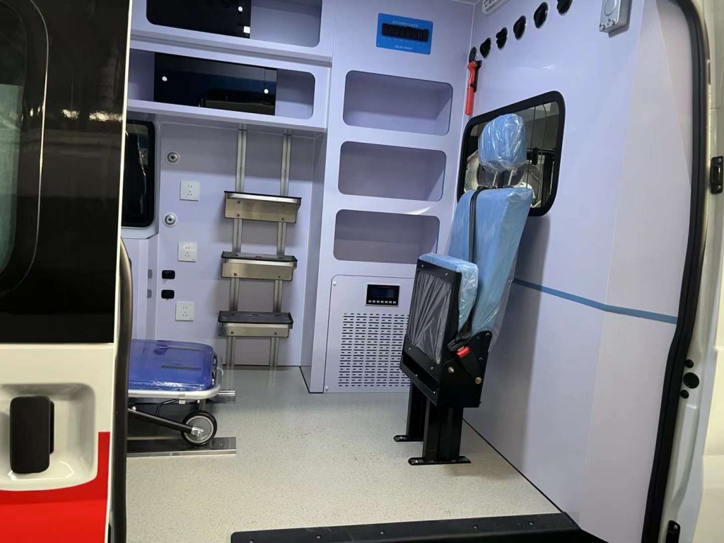 负压救护车福特