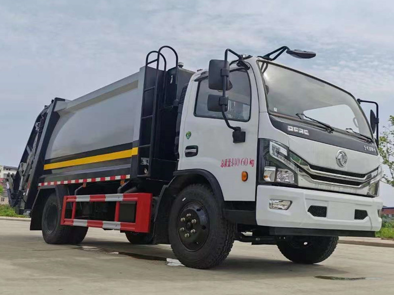 东风4方压缩式对接垃圾车