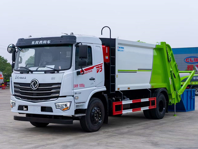 东风专底12方压缩式垃圾车