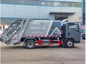 东风4方压缩式垃圾车