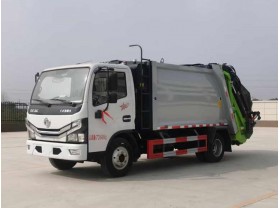 东风小多利卡7方压缩垃圾车
