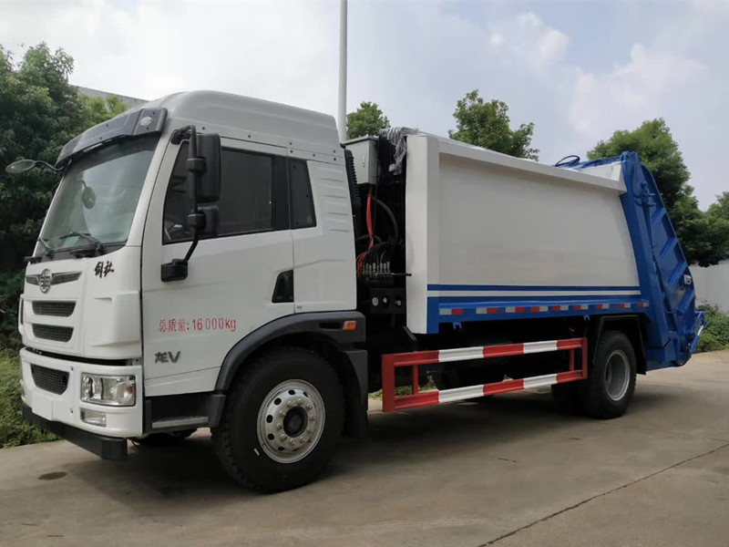 解放虎V10方压缩式垃圾车