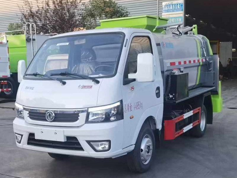 东风途逸4方挂桶垃圾车