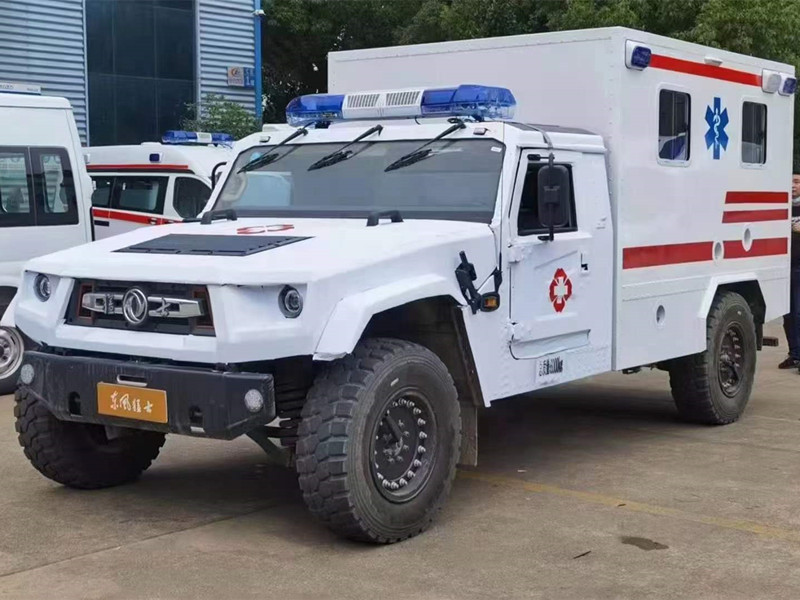 东风越野救护车
