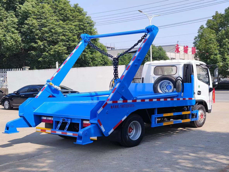 东风专底8方摆臂垃圾车