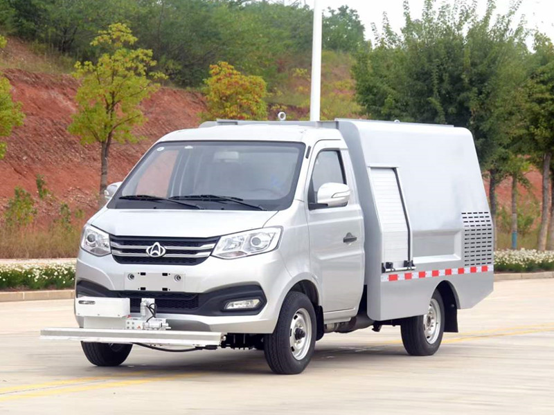 长安路面清扫吸尘车