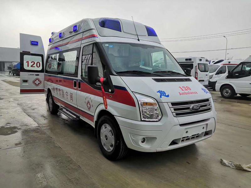 福特V348紧急救护车