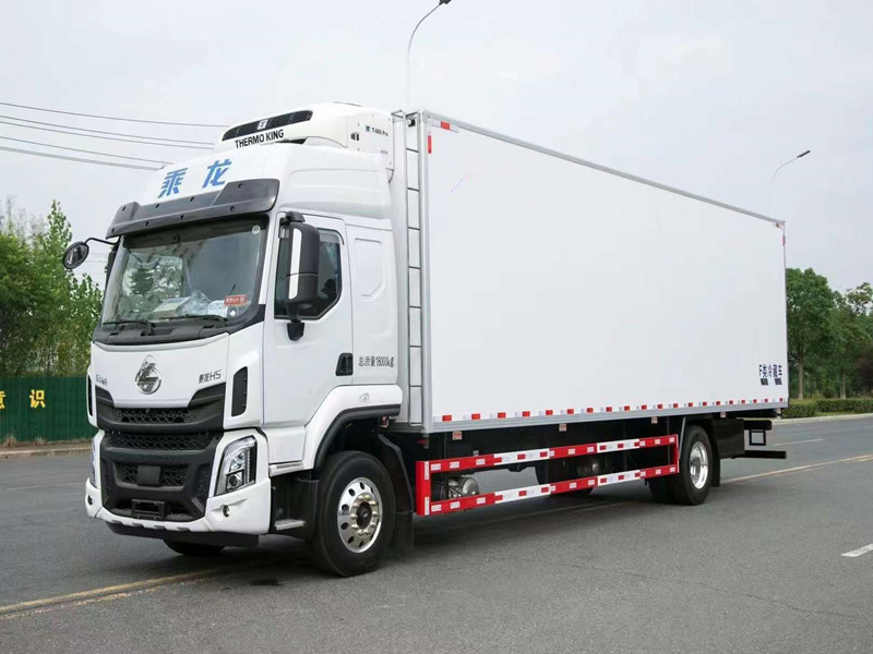 9米6柳汽乘龙大单桥冷藏车