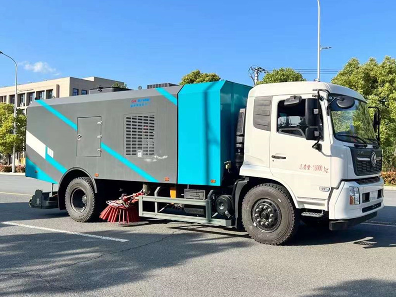 东风道路吸尘车