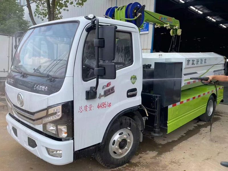 小型清淤抓斗车