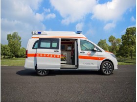 奔驰传染病用负压救护车