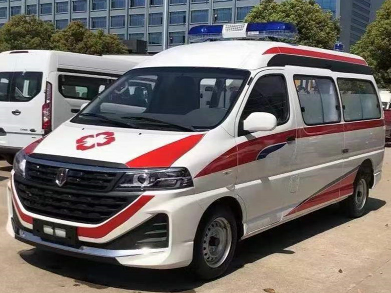 金杯多功能医疗卫生车