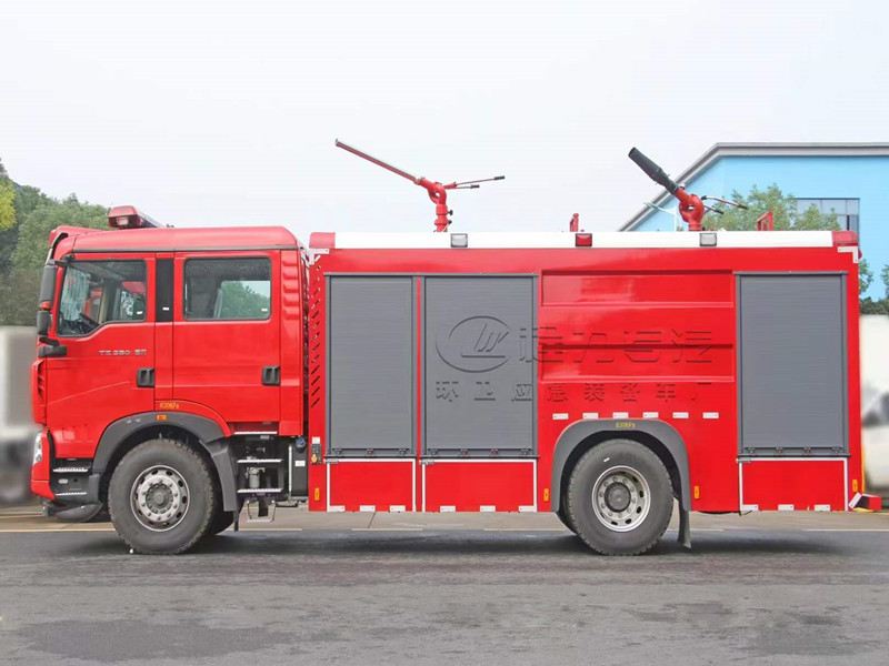 8方水罐消防救火车