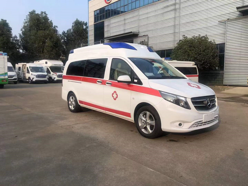 奔驰120救护车